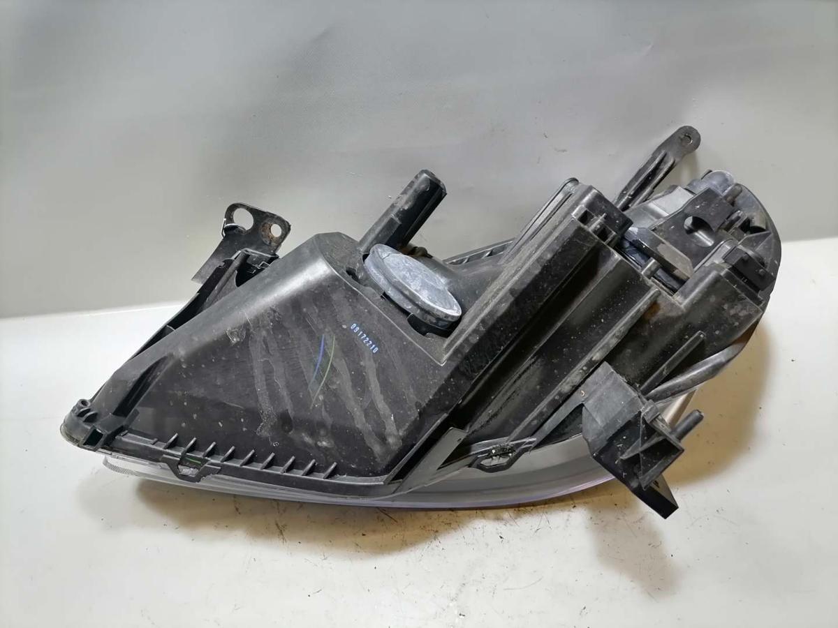 Opel Zafira B Scheinwerfer vorn rechts Halogen Bj.2006